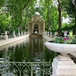 Medici Fountain, built 1630
