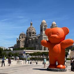 Bear by French pop artist Jayet