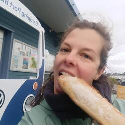 Mein ein erstes französisches (noch warmes) 🥖 und ich 😋