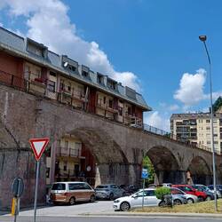 Look how close the railway line is to the apartments