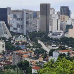 Der Kegelstumpf ist die Kathedrale