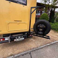 und lässt sich zur Seite drehen, damit ich noch an die Luke komme