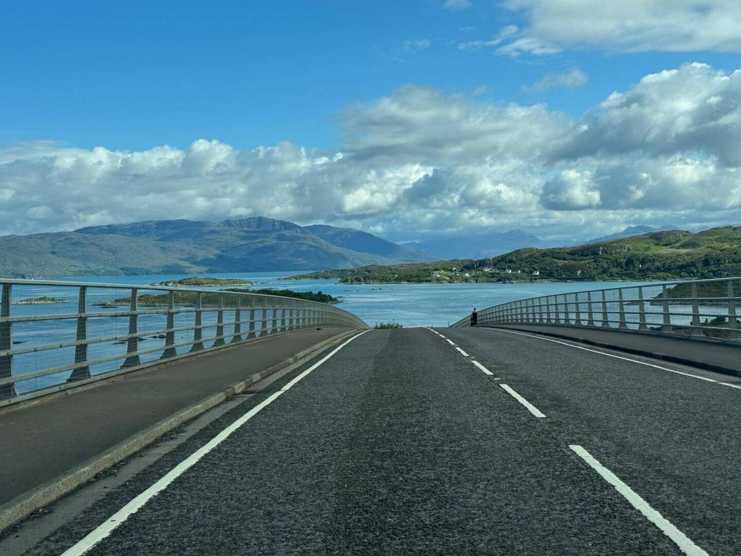 Over de Skye-bridge.