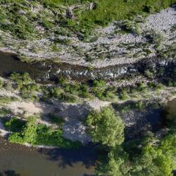 Le méandre de la Loire autour du château de Lavoûte Polignac vu du ciel