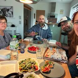 Junk food und feinste Erdbeeren vom Bauern ums Eck