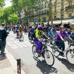 Sunday City bike...one can feel the life and vibrancy of the city immediately!