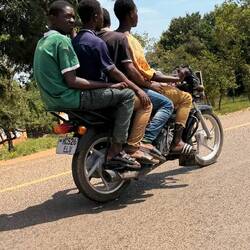 Das nenn' ich kompaktes Reisen. Mehr gehen nun wirklich nicht drauf. Oder doch?