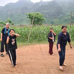 Volleyball mit den Locals