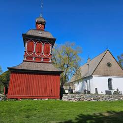 Wieder eine Kirche (das sind die spannendsten Gebäude.)
