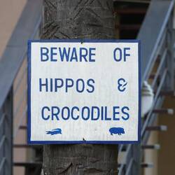 Peacefull Waterfront Lodge