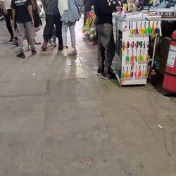 durch den Bazar von Vakil