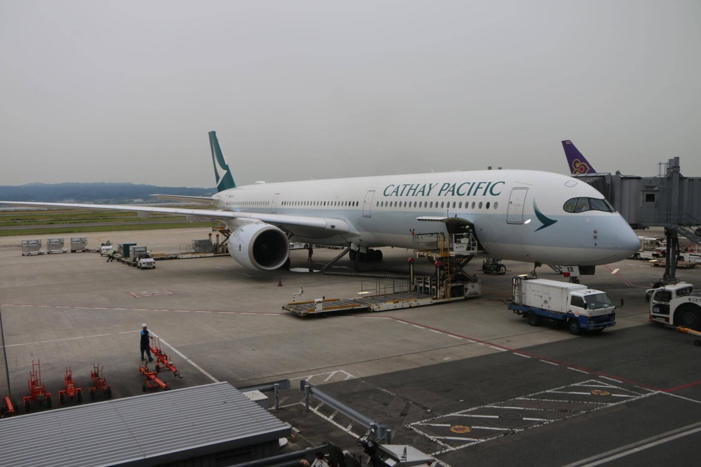 A350-1000 in Osaka (KIX)