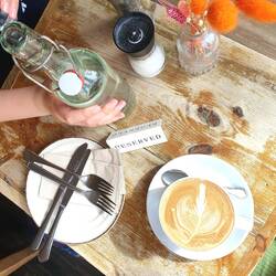 Zmörgele imne hübsche Kafi