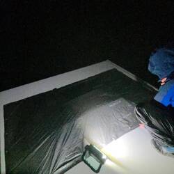 Hat sich Thomas schon immer gewünscht. Am Geburtstag um 3 auf dem Dach rumturnen🤣🤣