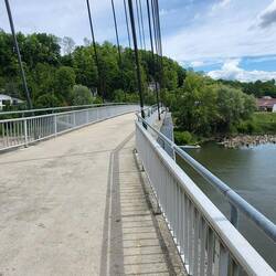 Fahradbrücke über die Donau.