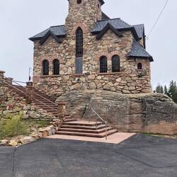 Fin katolsk kirke midt ude på landet