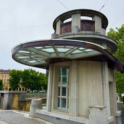 Ein Kiosk von Jan Kotera.