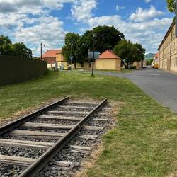 Auf diesen Schienen kamen die Menschen an und hier Endete sprichwörtlich ihr Leben.