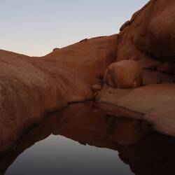...die auch jetzt in der Trockenzeit noch nicht verdunstet sind