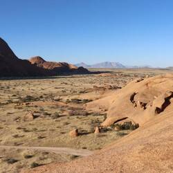 Einer der flacheren Berge kann bestiegen werden...