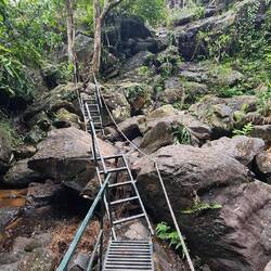 Die Wege zum Teil recht abenteuerlich