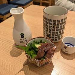 Calamars lucioles marinés, saké, thé vert