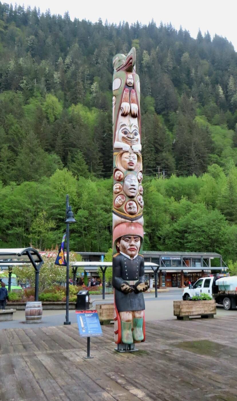 Totem pole on the warf