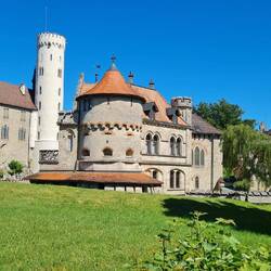Unser erster Blick auf Schloss Lichtenstein
