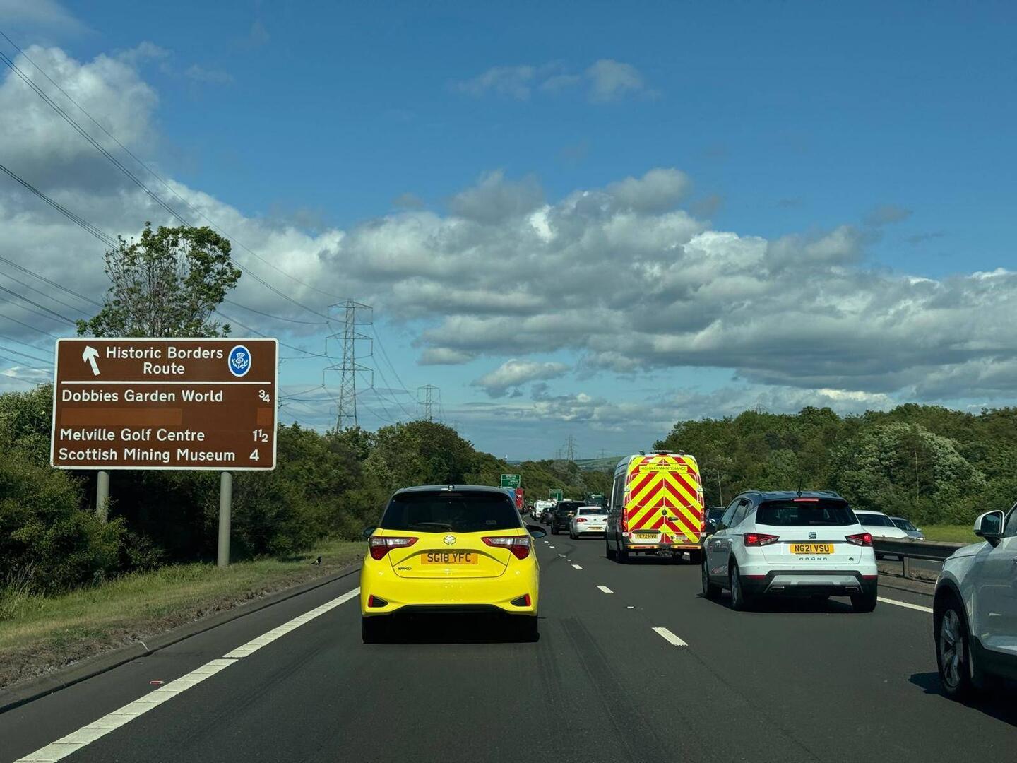 File bij Edinburgh 🚗🚙🛻🚚🚛🏍🚗🚛