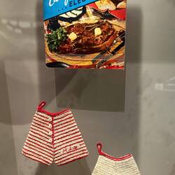 HIS AND HERS POT HOLDERS, ABOUT 1950