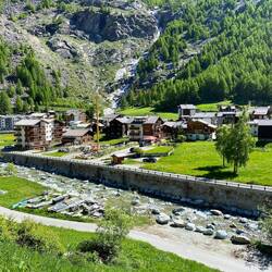 Auf dem Weg nach Saas Fee
