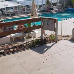 Bar und Pool inclusive