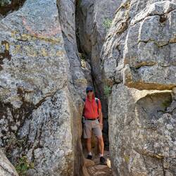Manchmal sind die Durchgänge schon sehr eng.