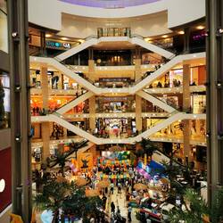 Pavillon-Mall von innen