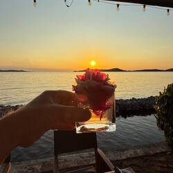 Florale Tischdekorarion! Vom lokalen BlumenAndi liebevoll kreiert.