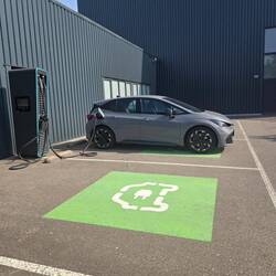 Der Cupra hat in der Zwischenzeit geladen