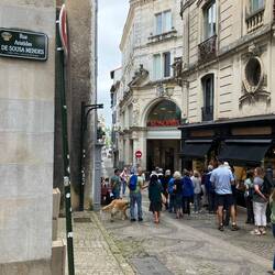 Transition between lower and upper town due to tide flow. Caves underneath protect the structures