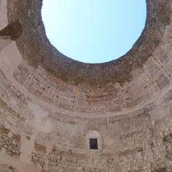 Dome of the vestibule to the palace