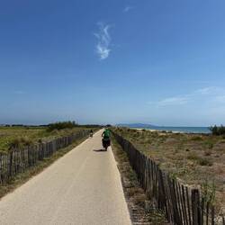 Morgen bleibt es noch flach, dann wird es wieder bergig.