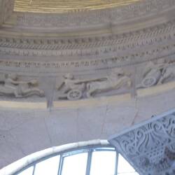 Carving frieze under the dome