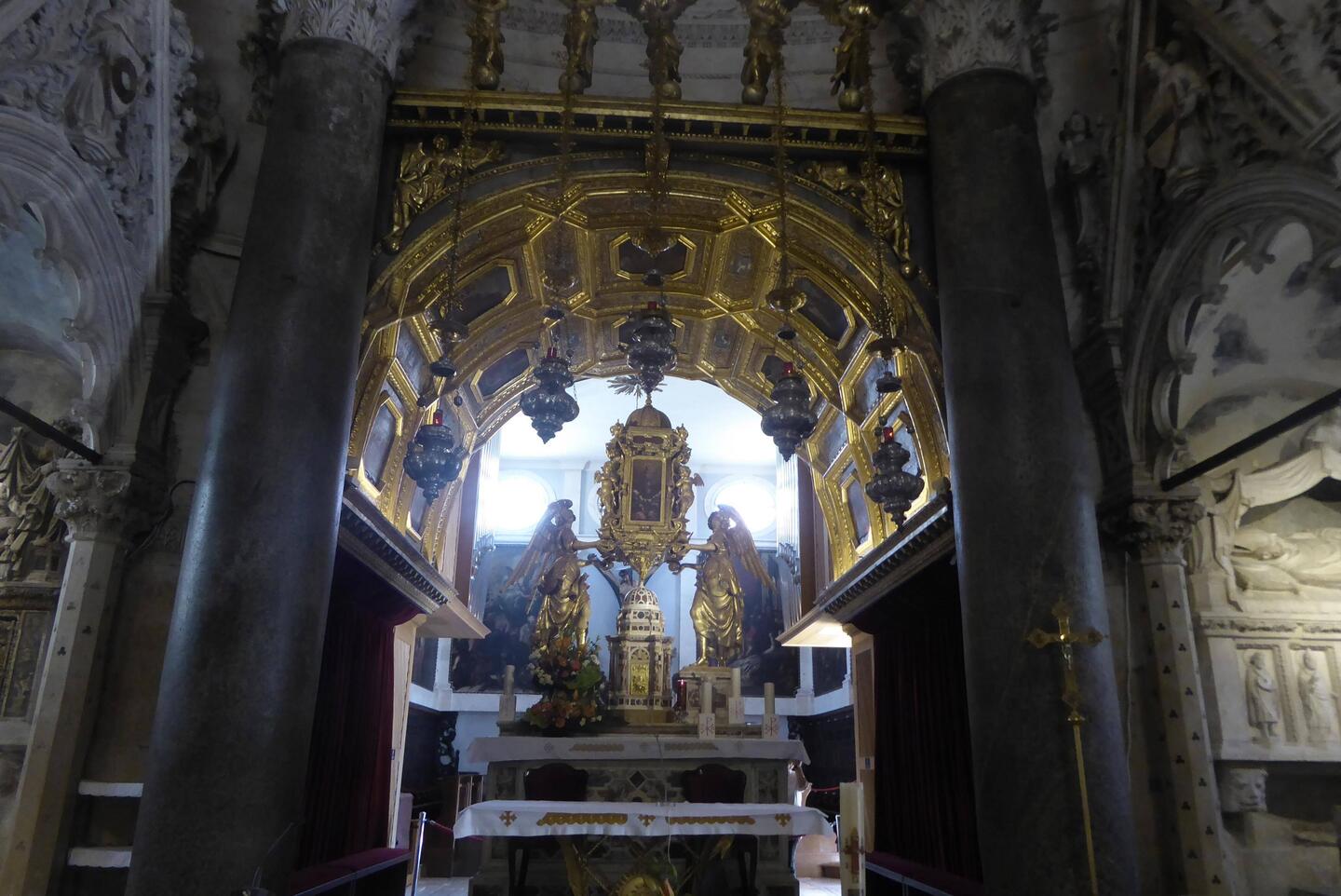 Cathedral / mausoleum