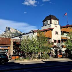 Petit village mignon touristique.