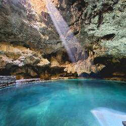 La caverne des sources thermales. Qui a pété ?