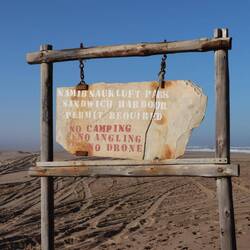 ...wir betreten den Namib-Naukluft Nationalpark