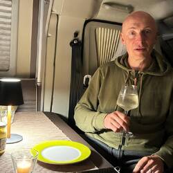 Gemütlicher Tagesabschluss in unserer Black Pearl. ☺️