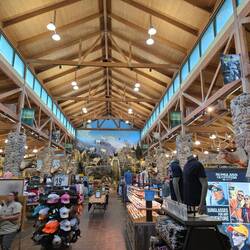 Bass Pro Shop