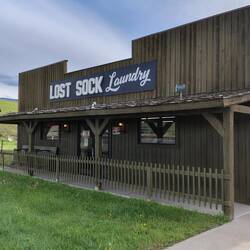 ... and wash saloon 🧺🧦