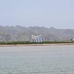 Erster näherer Blick auf die Insel