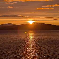 Der Stand der Sonne um Mitternacht, meinem Geburtstag