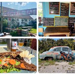 Creperie Tati. Die Jukebox drinnen spielt Elvis.